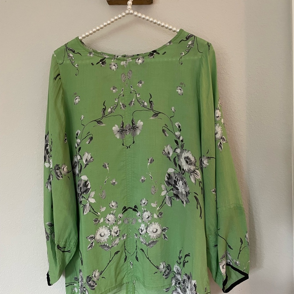 Tolani Green Floral 3/4 Sleeve Blouse - Size Small